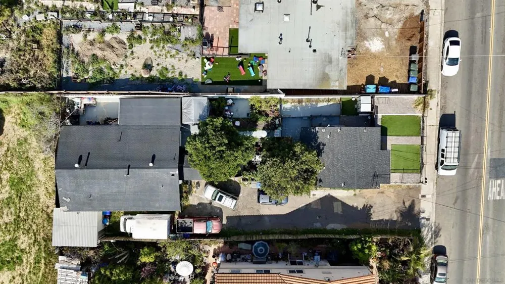 2743 Ridgeway Dr. National City, CA 91950