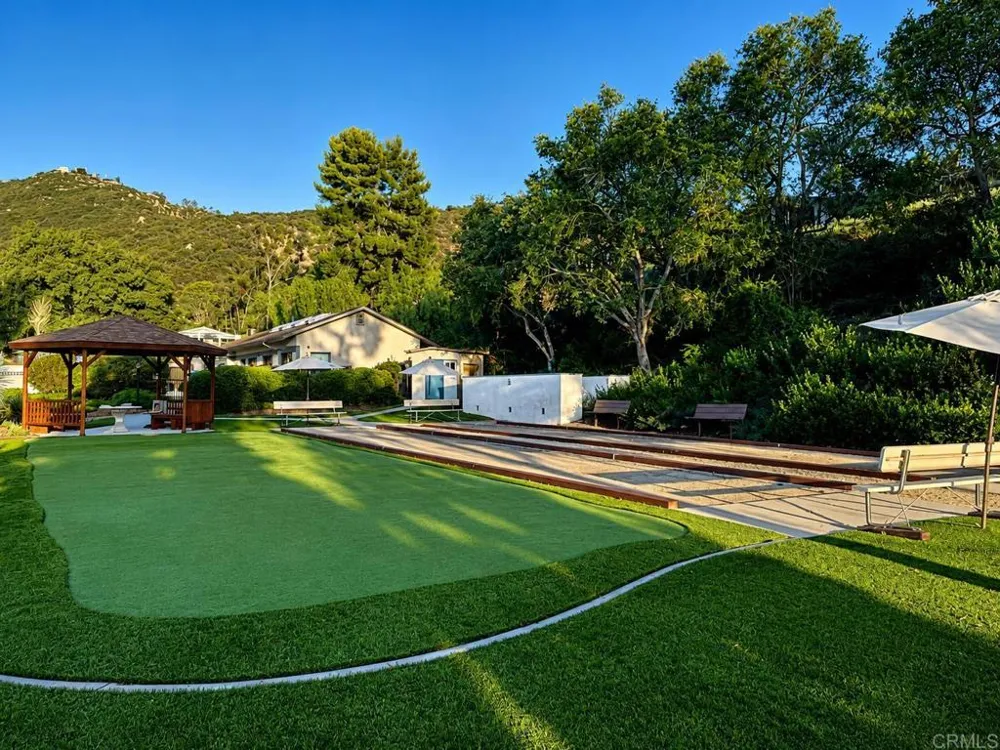 8975 Lawrence Welk Drive #SPC 2 Escondido, CA 92026