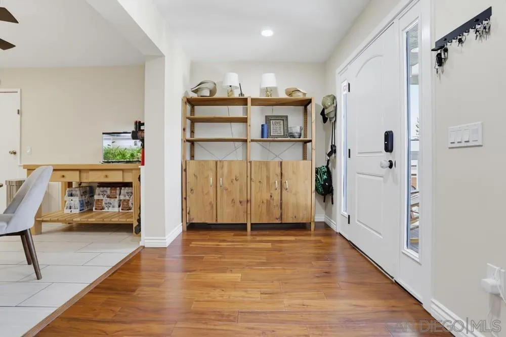 14319 Old Community Rd Poway, CA 92064