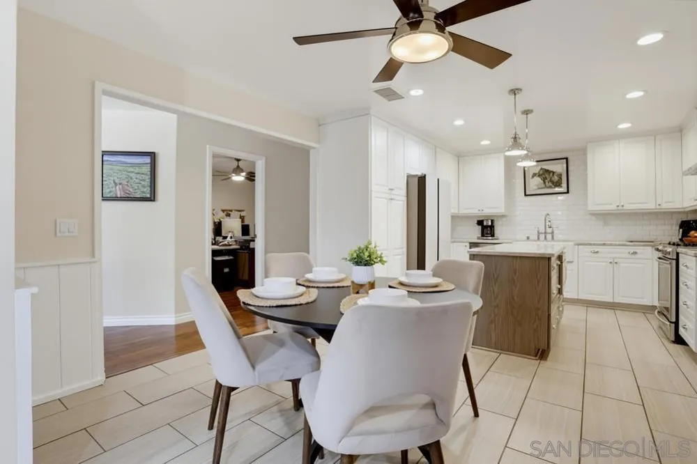 14319 Old Community Rd Poway, CA 92064