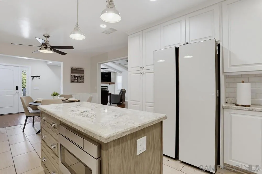 14319 Old Community Rd Poway, CA 92064