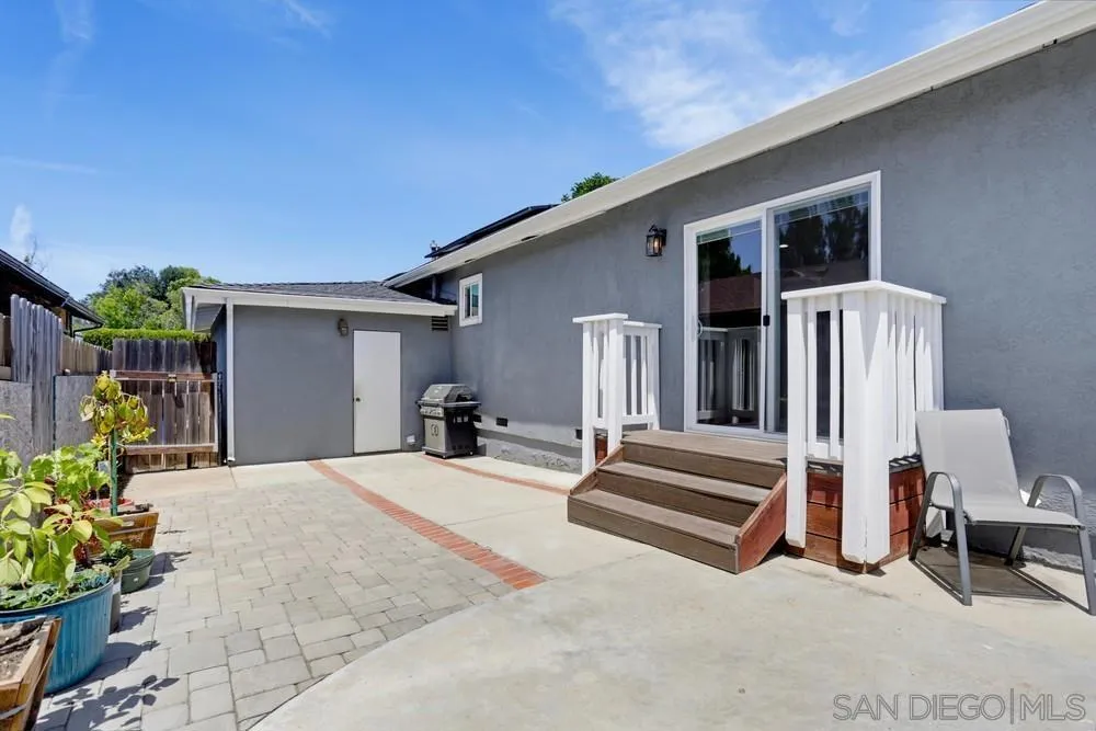 14319 Old Community Rd Poway, CA 92064