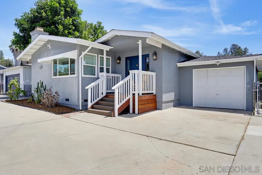 14319 Old Community Rd Poway, CA 92064