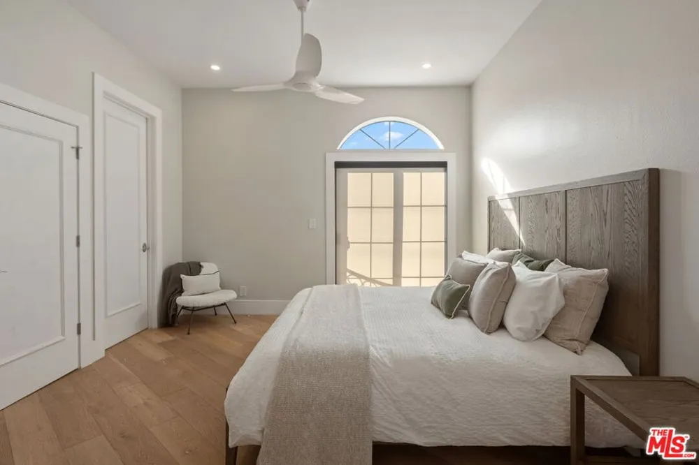 241 S Lasky Drive Beverly Hills, CA 90212