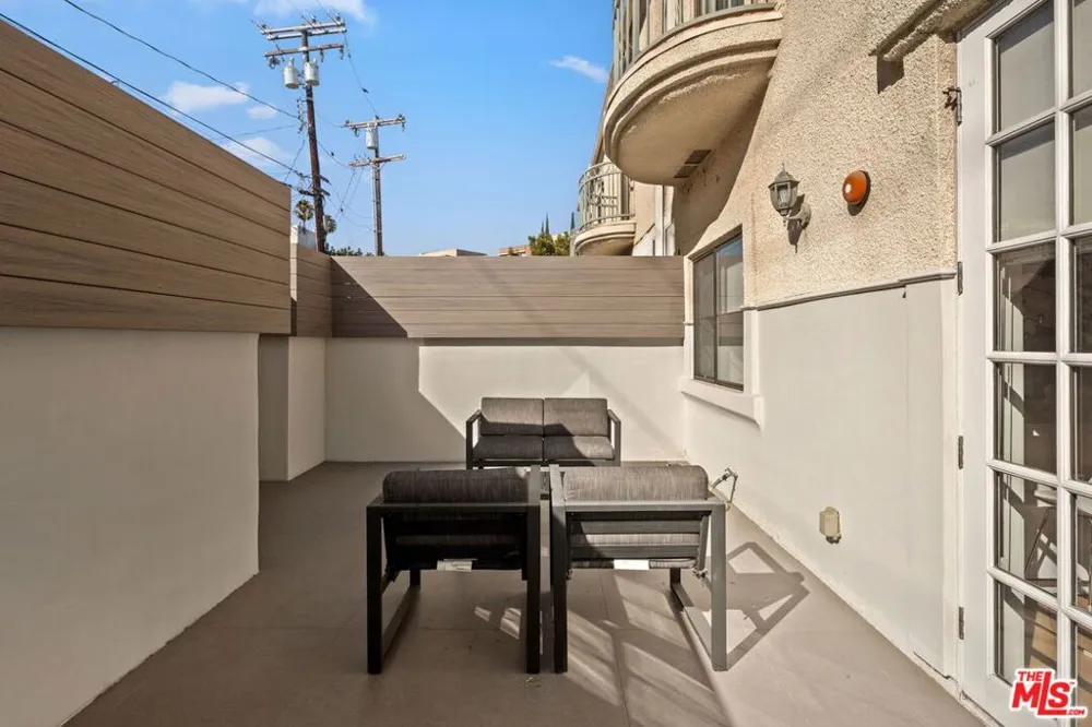 241 S Lasky Drive Beverly Hills, CA 90212