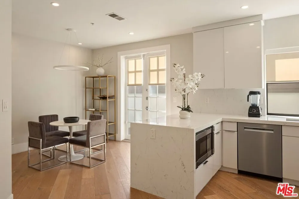241 S Lasky Drive Beverly Hills, CA 90212