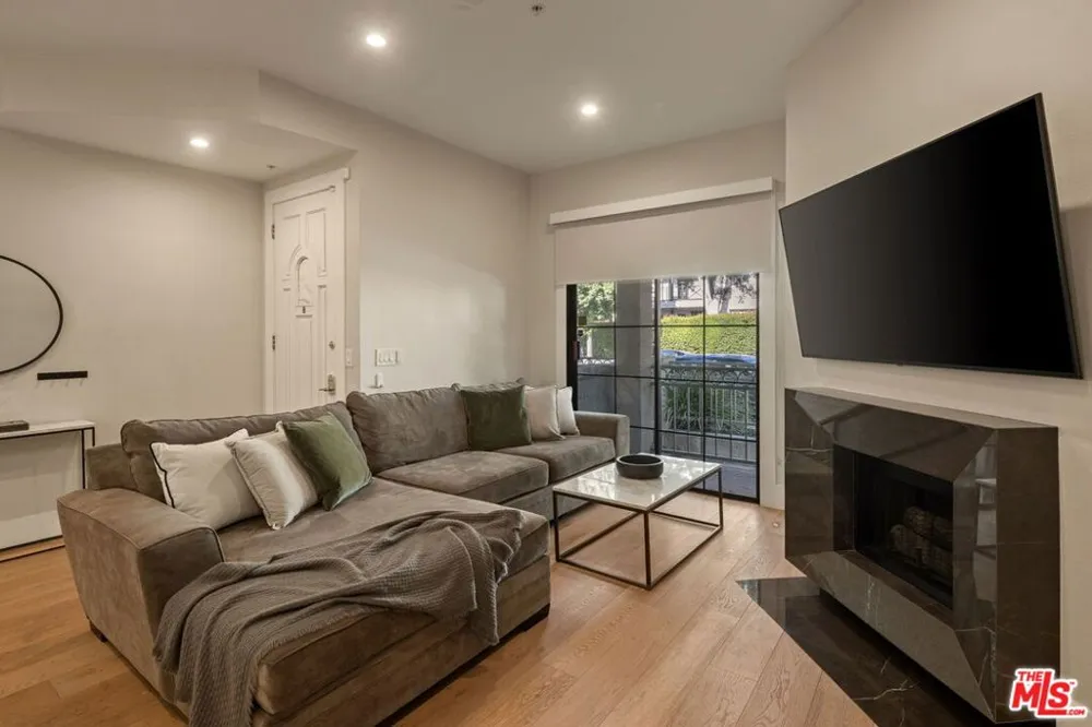 241 S Lasky Drive Beverly Hills, CA 90212