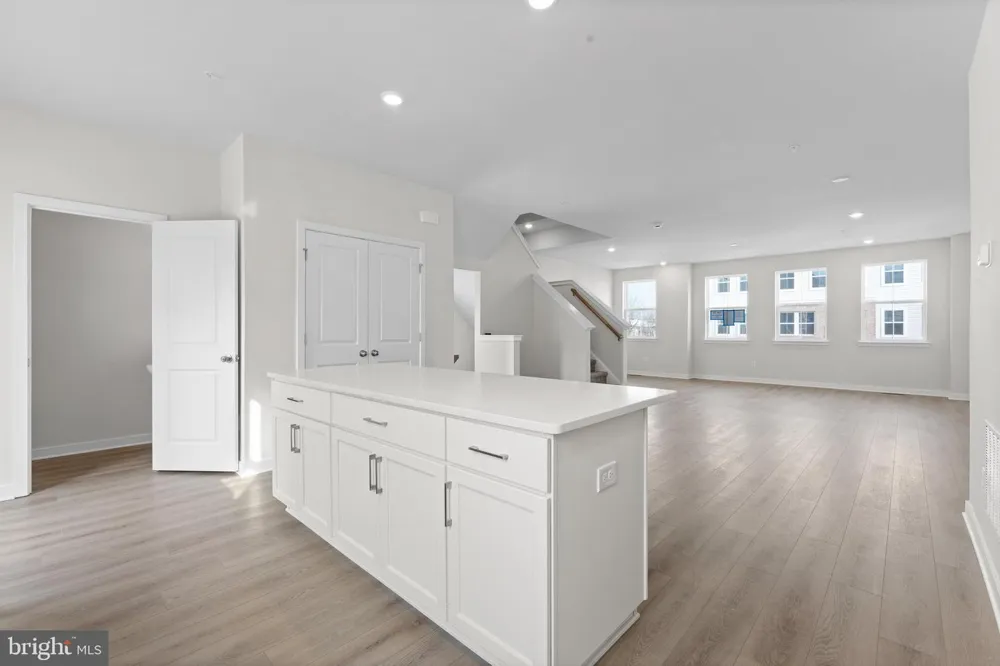 56 CONTINENTAL WAY Bridgeport, PA 19405