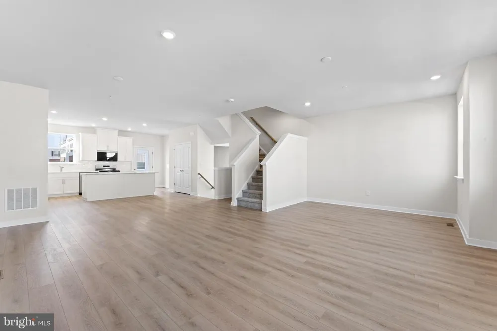56 CONTINENTAL WAY Bridgeport, PA 19405