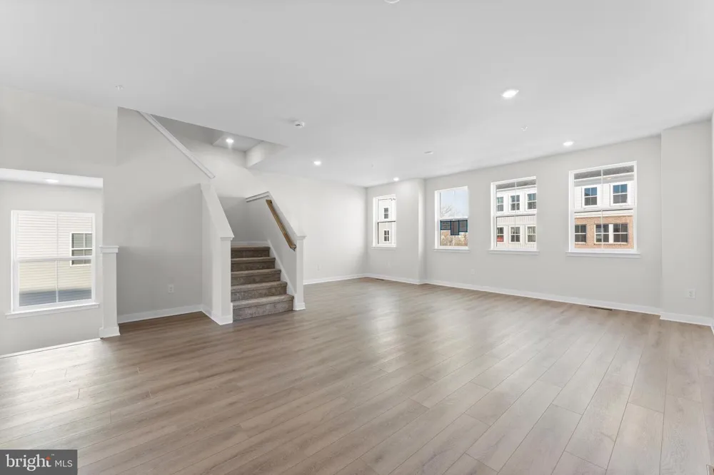 56 CONTINENTAL WAY Bridgeport, PA 19405