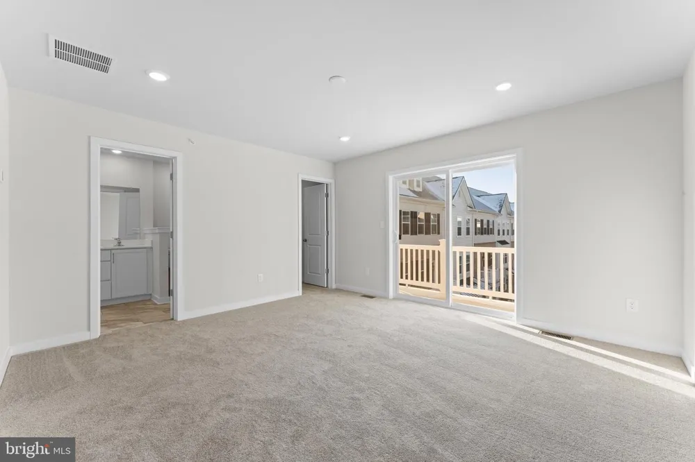 56 CONTINENTAL WAY Bridgeport, PA 19405
