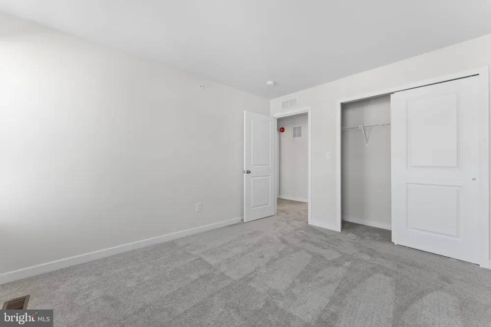 56 CONTINENTAL WAY Bridgeport, PA 19405