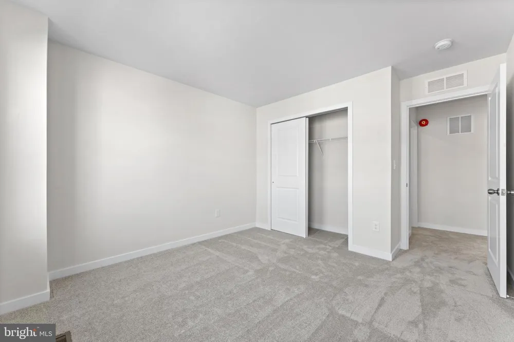 56 CONTINENTAL WAY Bridgeport, PA 19405