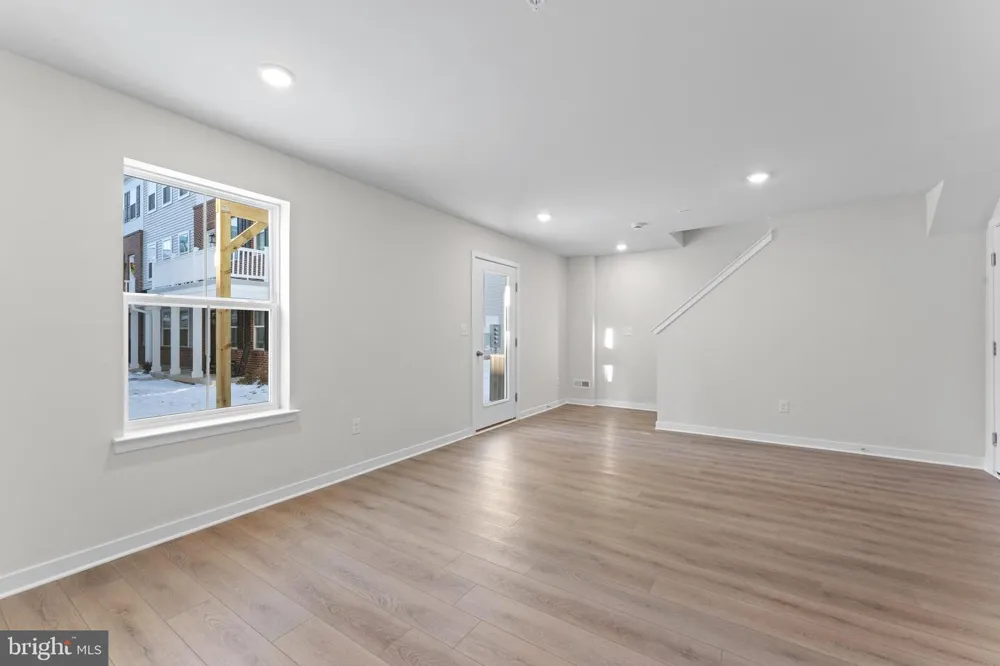 56 CONTINENTAL WAY Bridgeport, PA 19405