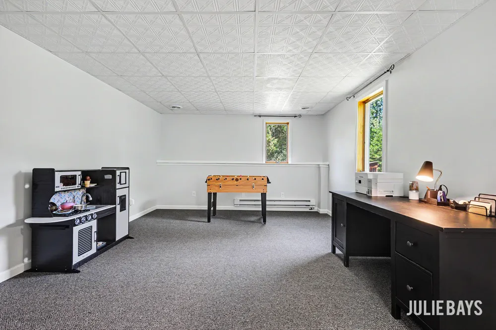 6202 Black Creek Drive Middleville, MI 49333