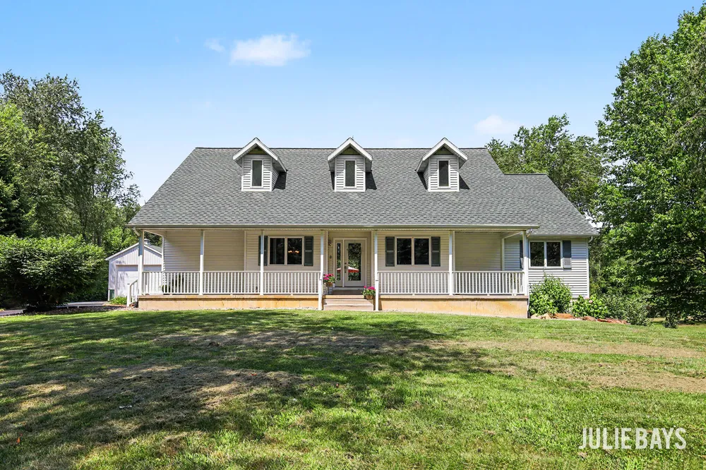 6202 Black Creek Drive Middleville, MI 49333