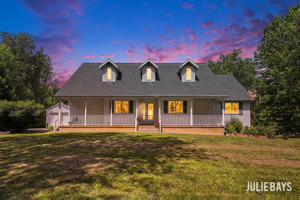 6202 Black Creek Drive Middleville, MI 49333
