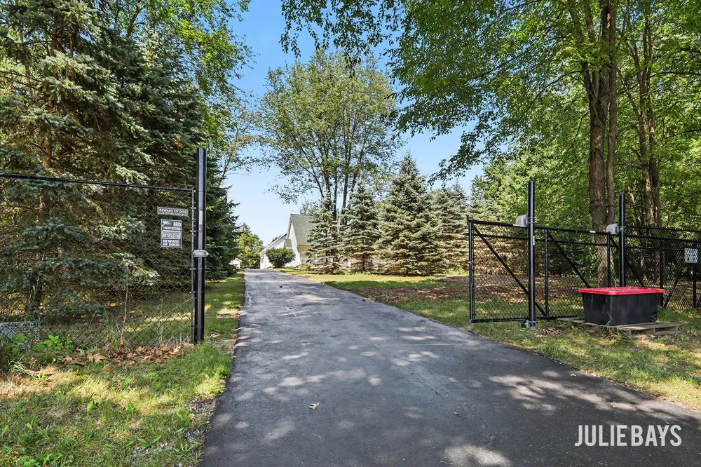 6202 Black Creek Drive Middleville, MI 49333