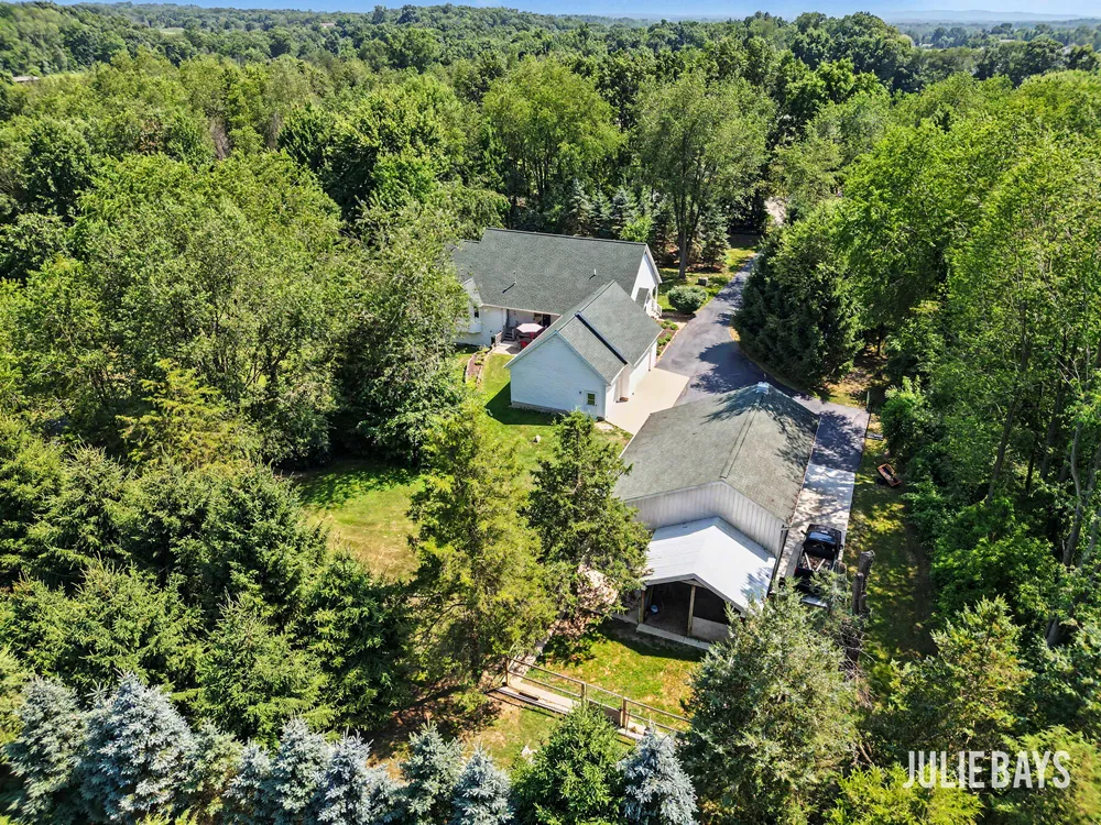 6202 Black Creek Drive Middleville, MI 49333