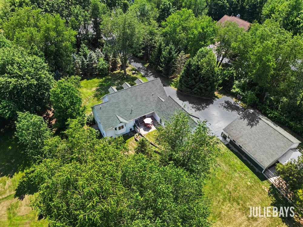 6202 Black Creek Drive Middleville, MI 49333