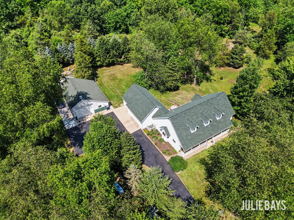 6202 Black Creek Drive Middleville, MI 49333