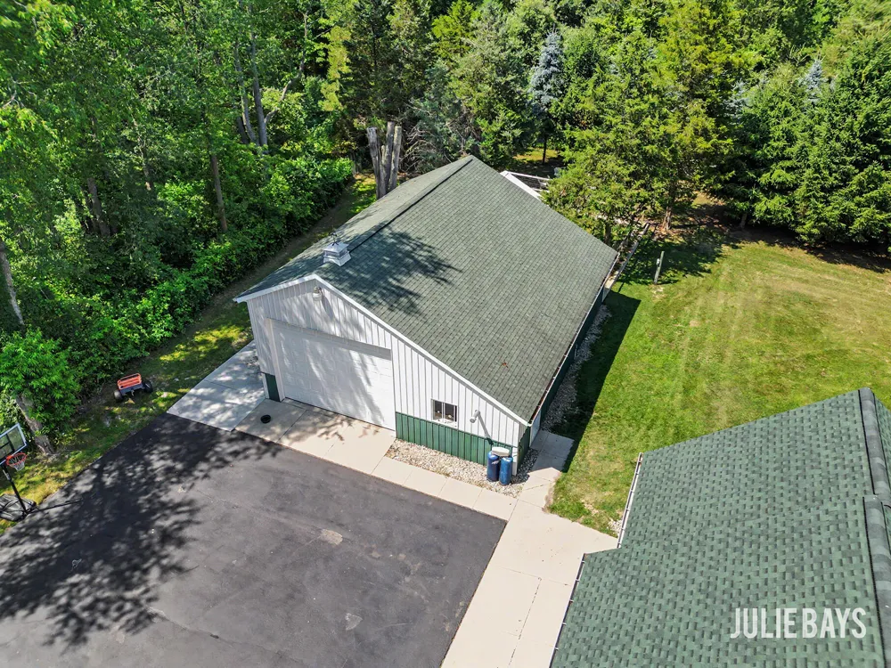 6202 Black Creek Drive Middleville, MI 49333