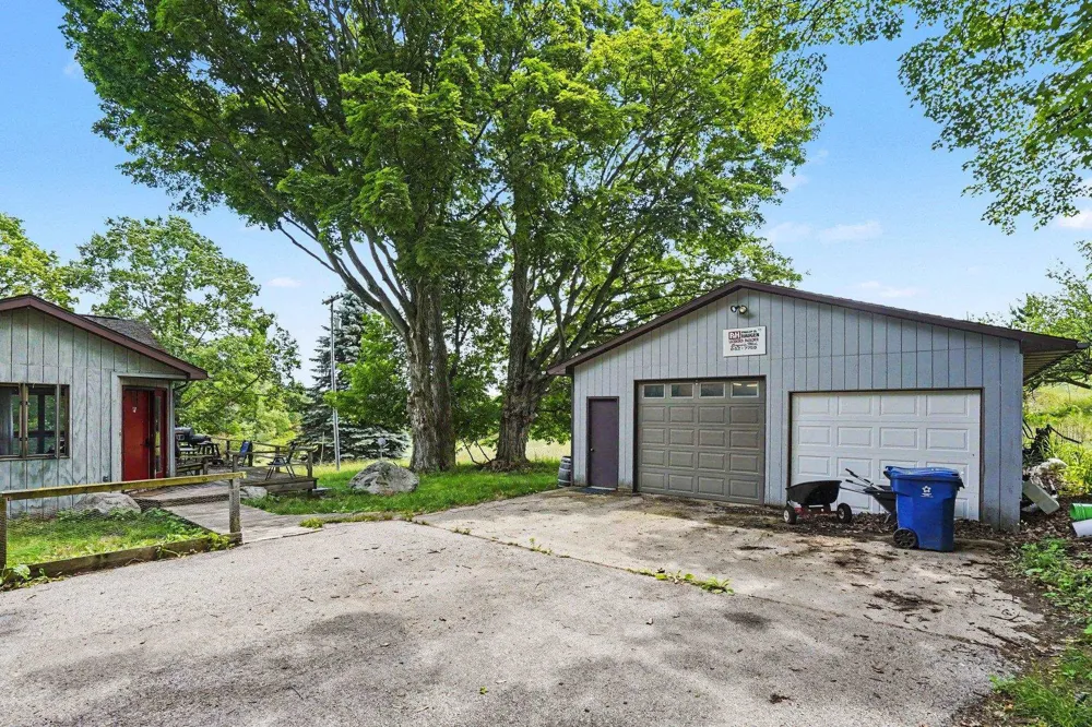 5560 Demerly Road Joyfield Township, MI 49616