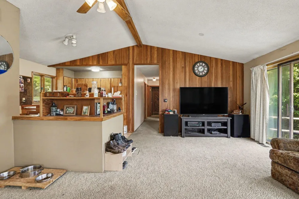 5560 Demerly Road Joyfield Township, MI 49616