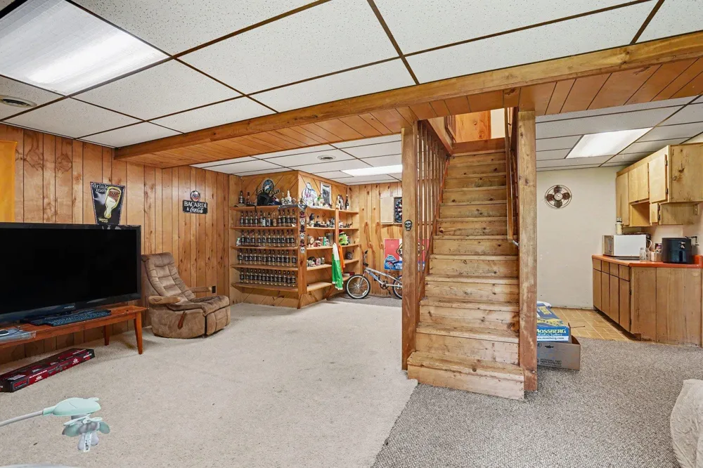 5560 Demerly Road Joyfield Township, MI 49616