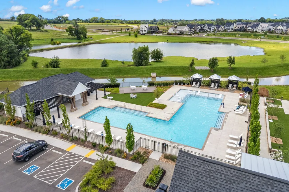 159 Salton Ln Thompsons Station, TN 37179