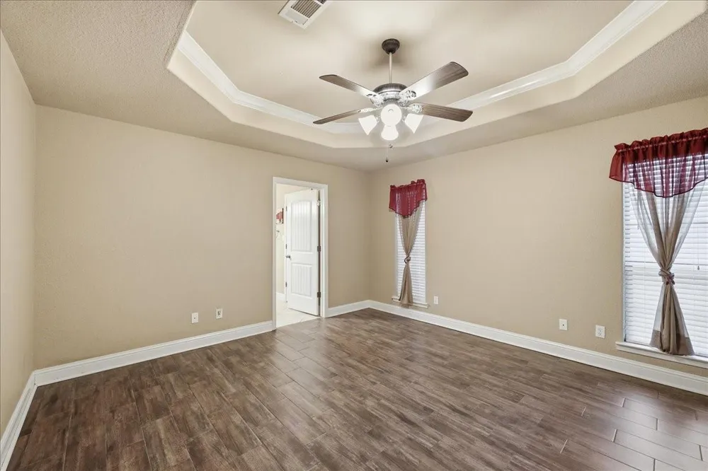 290 Tyler Drive Orange, TX 77630