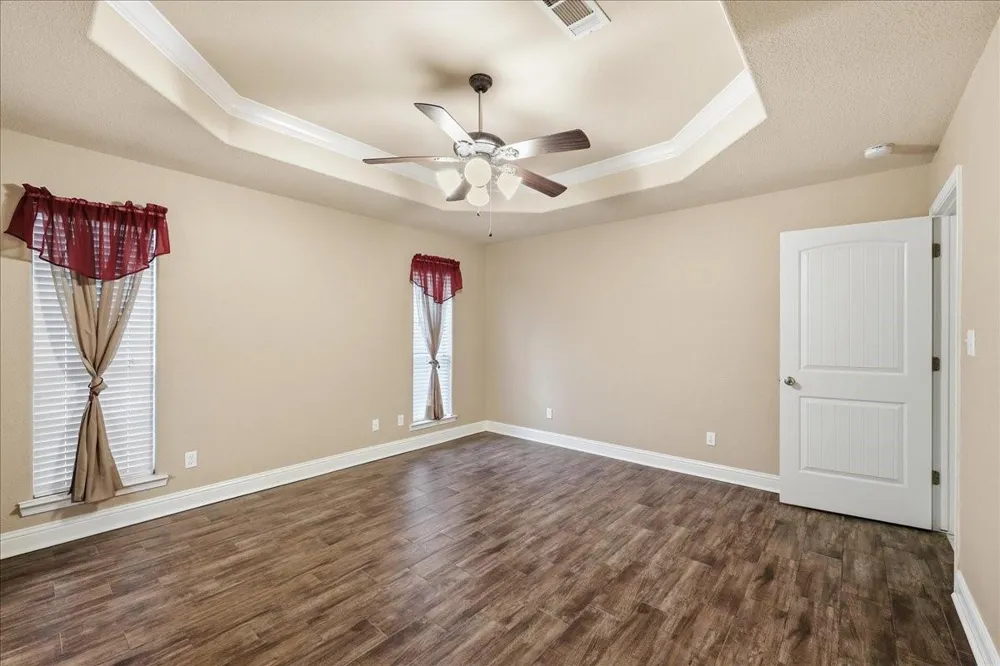 290 Tyler Drive Orange, TX 77630