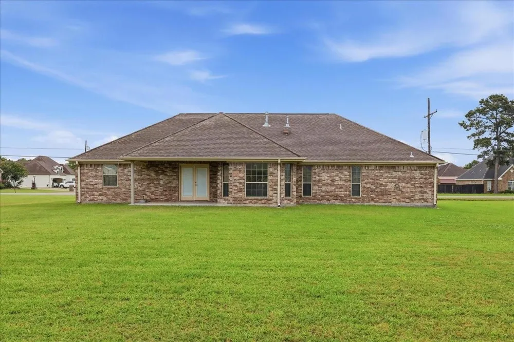 290 Tyler Drive Orange, TX 77630
