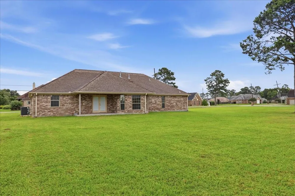 290 Tyler Drive Orange, TX 77630