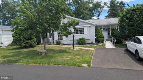 232 THRUSH CIRCLE