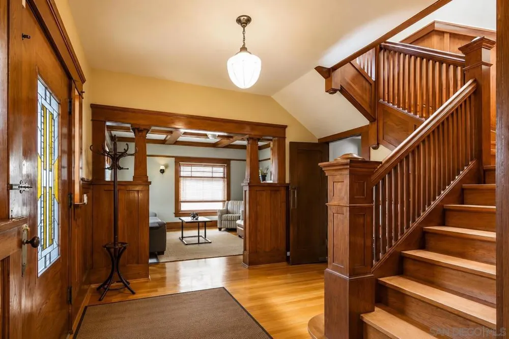 2442 F St San Diego, CA 92102