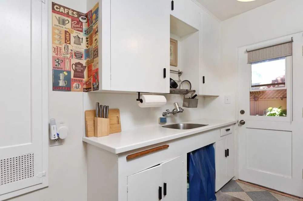 2442 F St San Diego, CA 92102