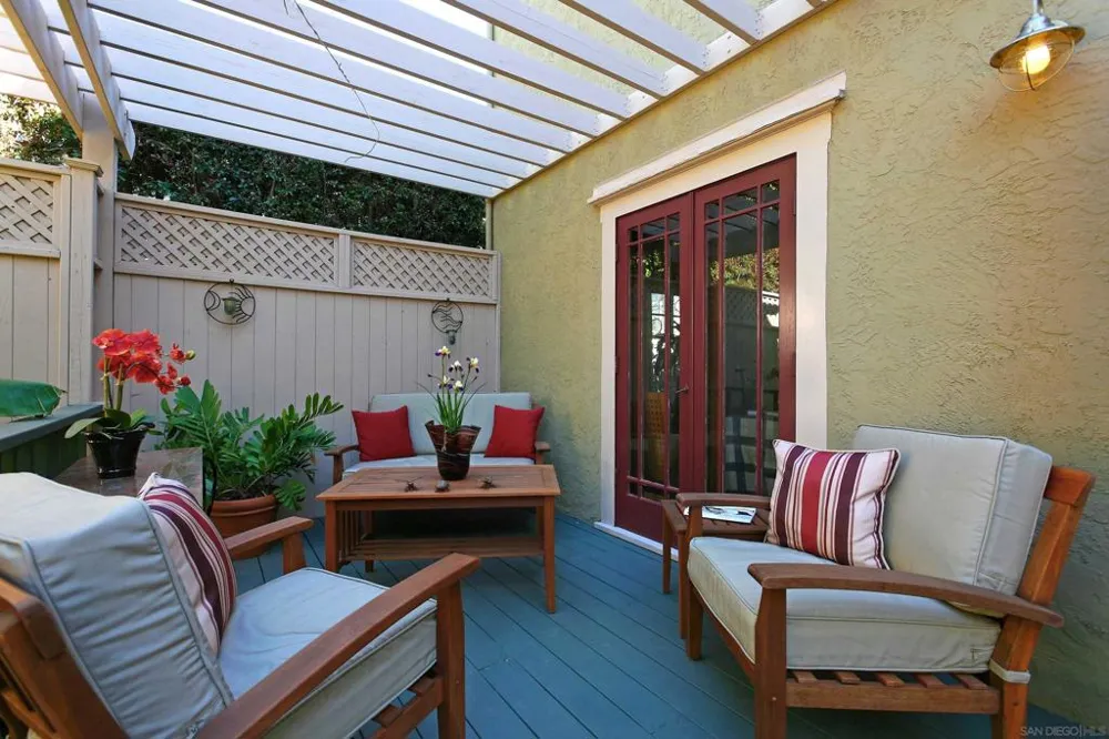 2442 F St San Diego, CA 92102