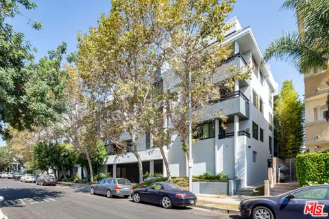 1830 Westholme Avenue #101