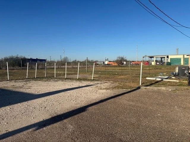 415 E Orange Avenue Orange Grove, TX 78372