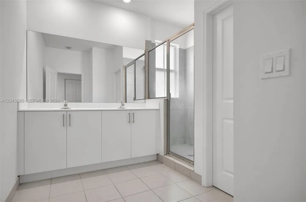 11889 NW 47th Mnr Coral Springs, FL 33076