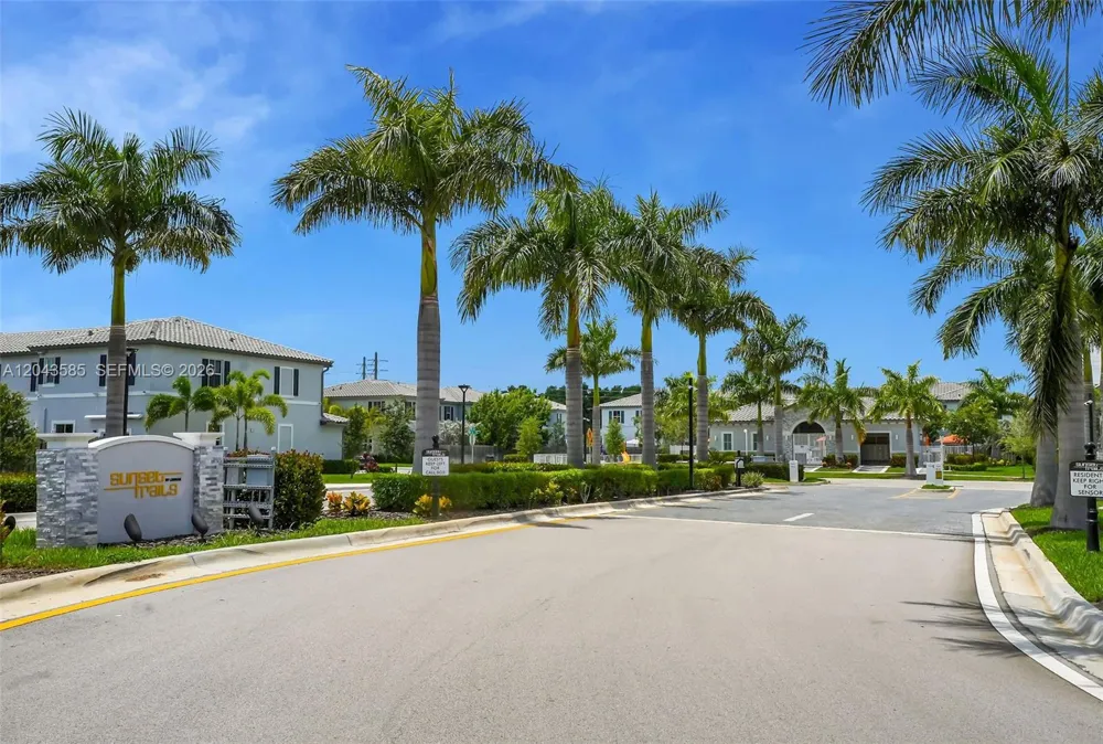 11889 NW 47th Mnr Coral Springs, FL 33076