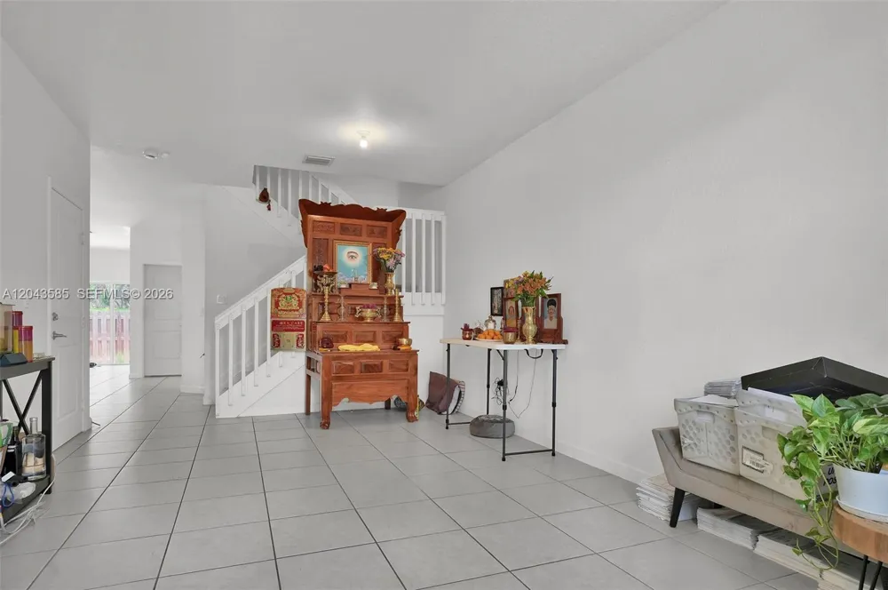 11889 NW 47th Mnr Coral Springs, FL 33076