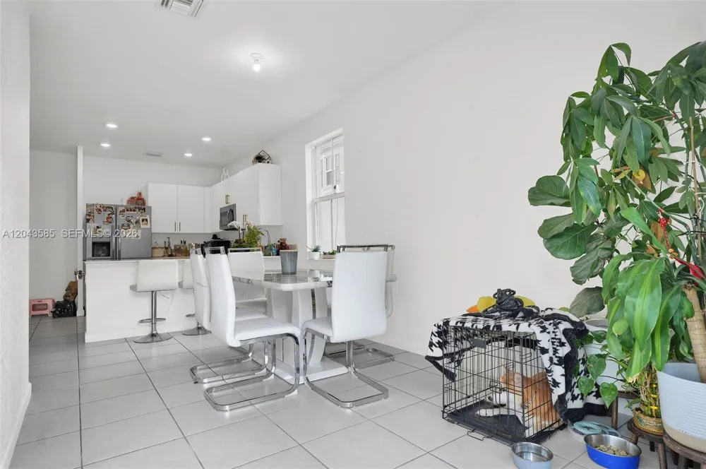 11889 NW 47th Mnr Coral Springs, FL 33076