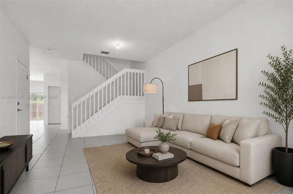 11889 NW 47th Mnr Coral Springs, FL 33076