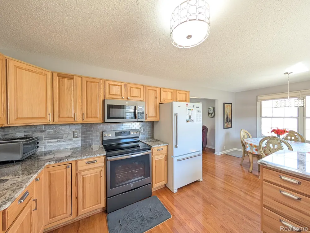 3178 Amsterdam Drive Vienna Charter Township, MI 48420