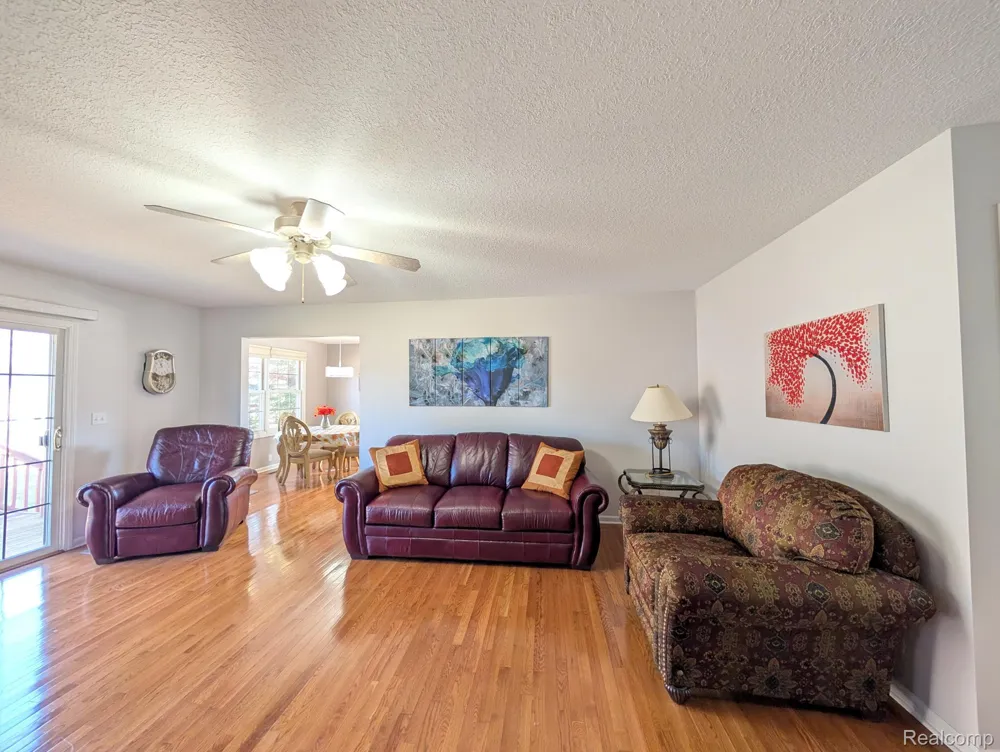 3178 Amsterdam Drive Vienna Charter Township, MI 48420
