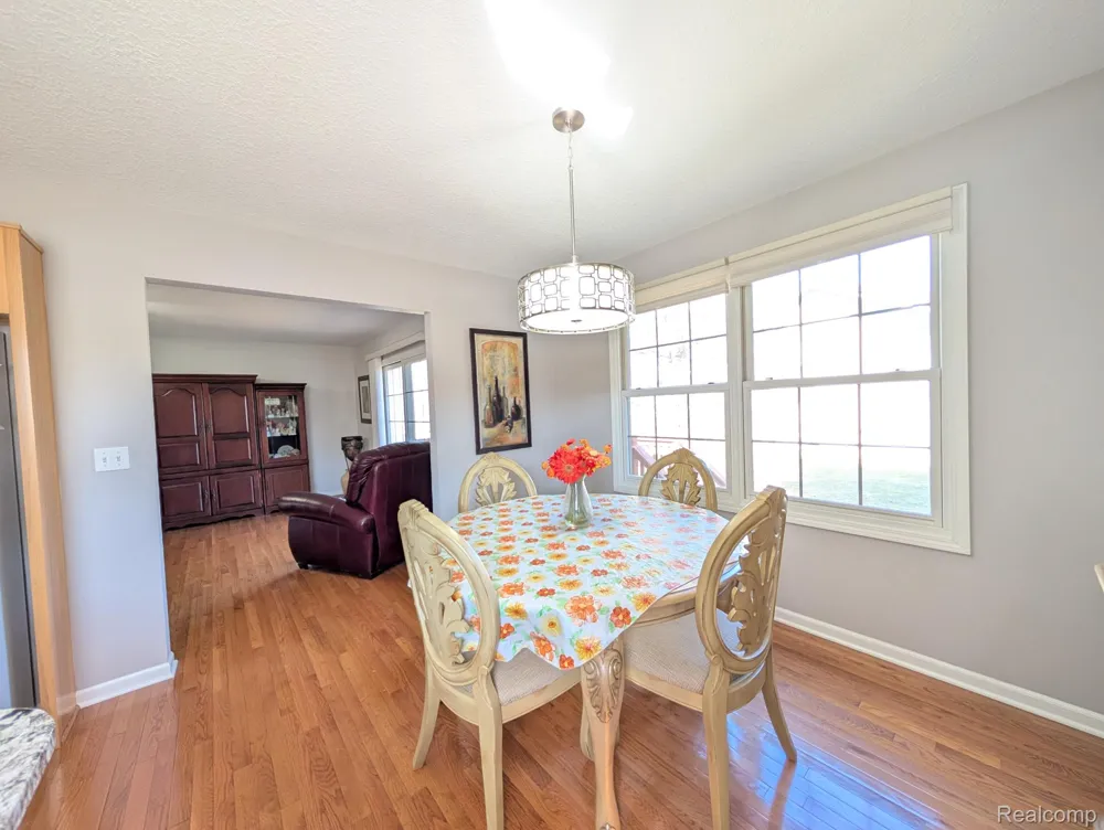 3178 Amsterdam Drive Vienna Charter Township, MI 48420