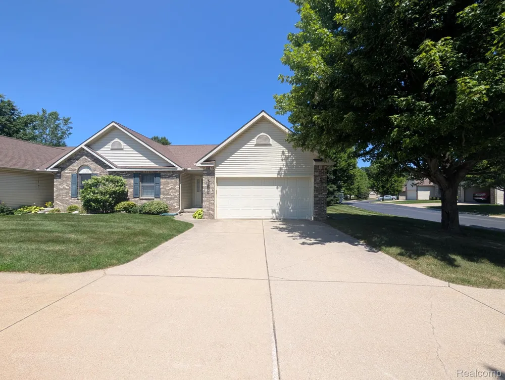 3178 Amsterdam Drive Vienna Charter Township, MI 48420