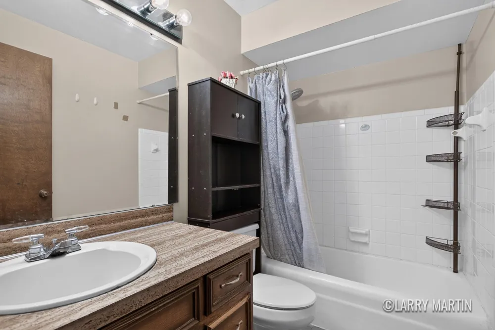 5316 Queensbury Drive SE Kentwood City, MI 49508